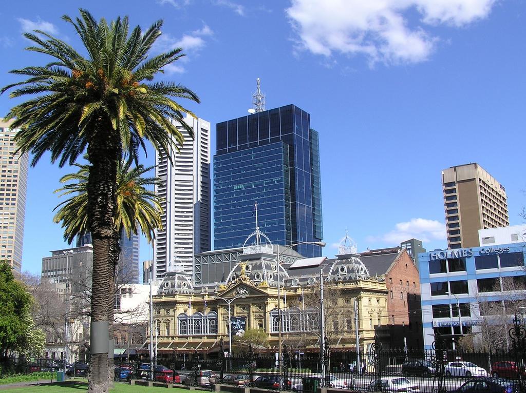 Oaks Melbourne Southbank Suites Exterior photo