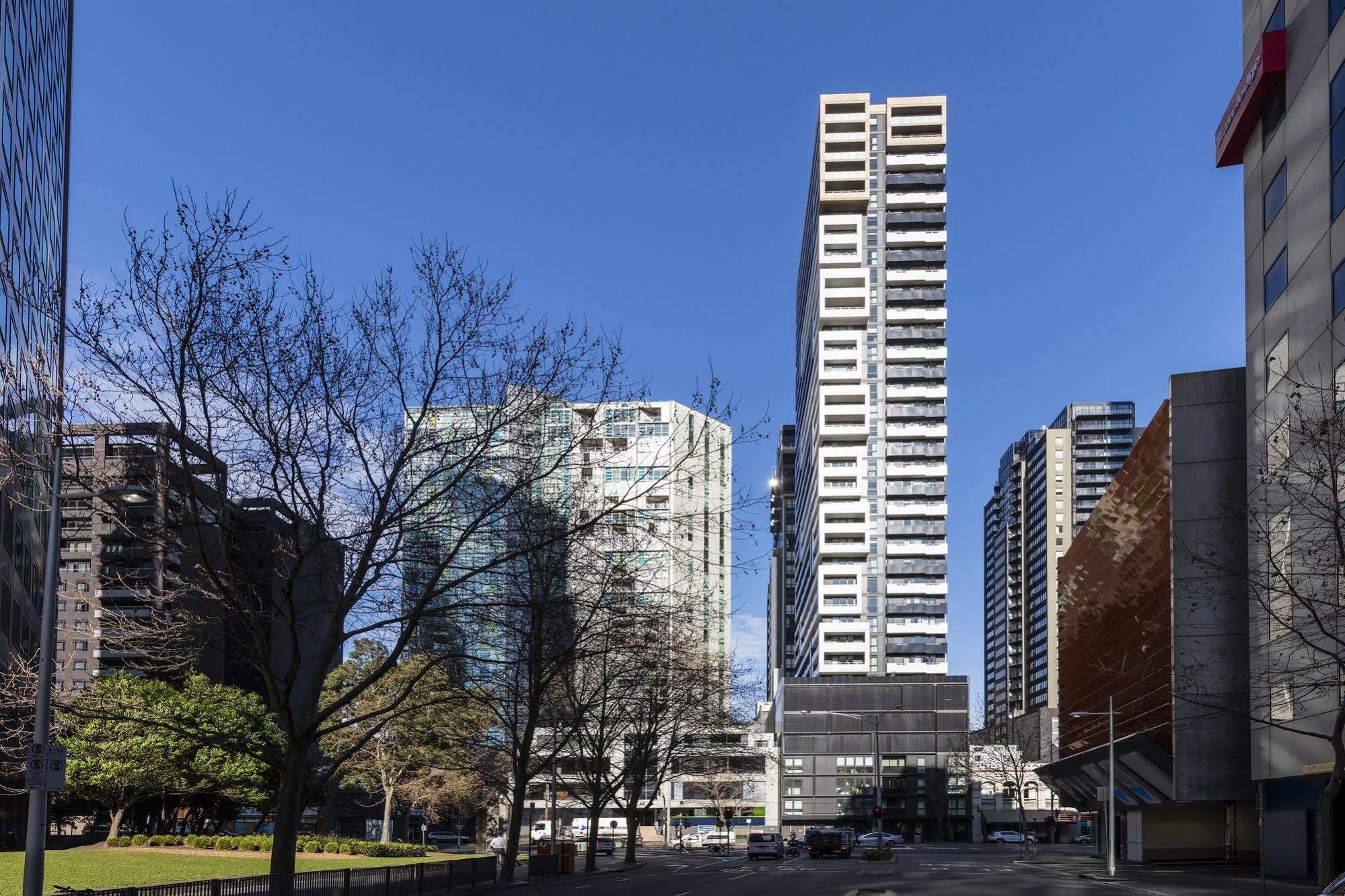 Oaks Melbourne Southbank Suites Exterior photo