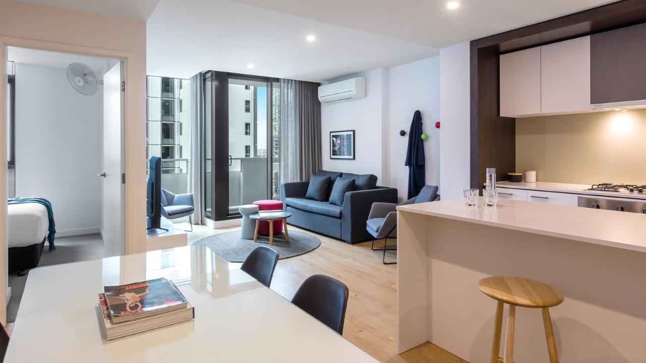 Oaks Melbourne Southbank Suites Exterior photo