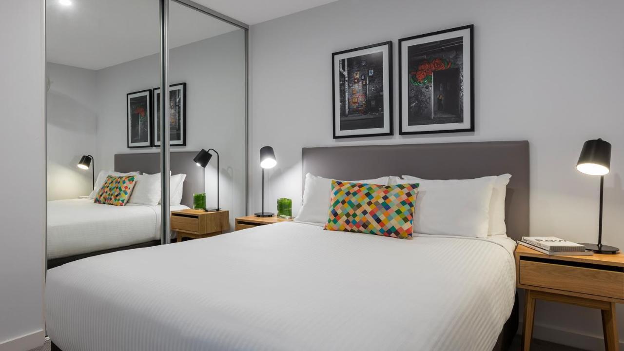 Oaks Melbourne Southbank Suites Exterior photo