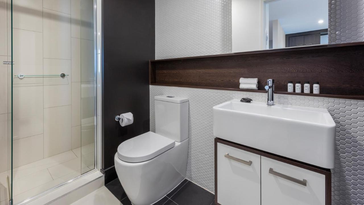 Oaks Melbourne Southbank Suites Exterior photo